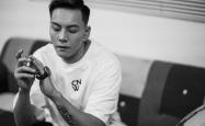 英雄联盟总决赛-这是一篇为您定制的文章，结合了您提供的所有关键元素。为了突出唯一性和故事的张力，我将这场比赛置于一个假设但极具戏剧性的背景之下