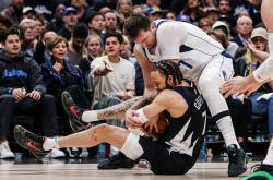 LOL赛事-北京队碾压步行者，东契奇扛起全队