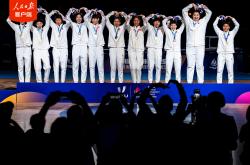 英雄联盟总决赛-美国队与中国队在比赛中激烈碰撞