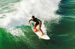 英雄联盟总决赛时间-新赛季双线开战，F1赛道的战术铁幕与篮球场的封锁引擎