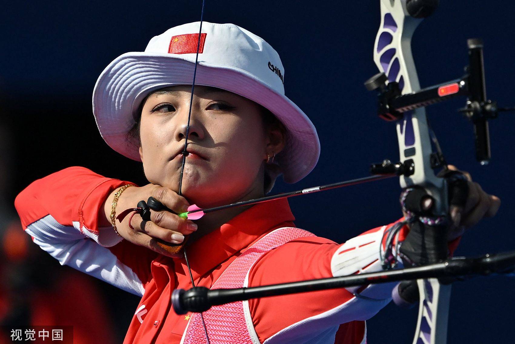 新西兰运动员获得射箭比赛亚军 新西兰运动员获得射箭比赛亚军