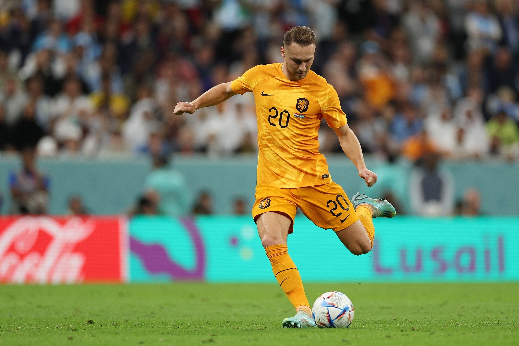 荷兰队努力追赶,希望继续前进取得好成绩 荷兰队努力追赶,希望继续前进取得好成绩