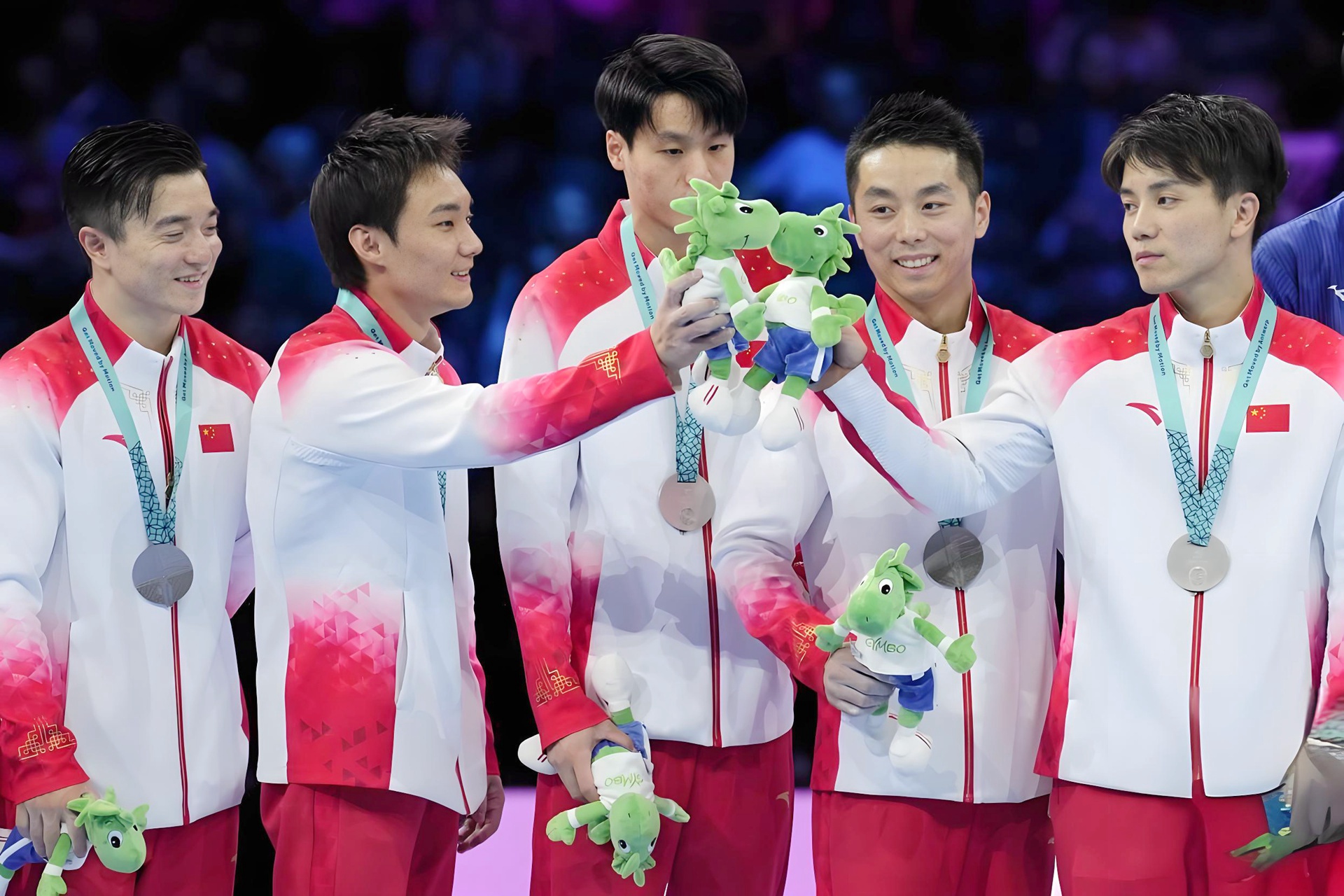 金牌之争激烈进行,选手实力直逼巅峰的简单介绍 金牌之争激烈进行,选手实力直逼巅峰的简单介绍