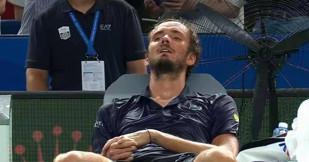 温网鏖战戴维斯杯，梅德韦杰夫惊艳四座