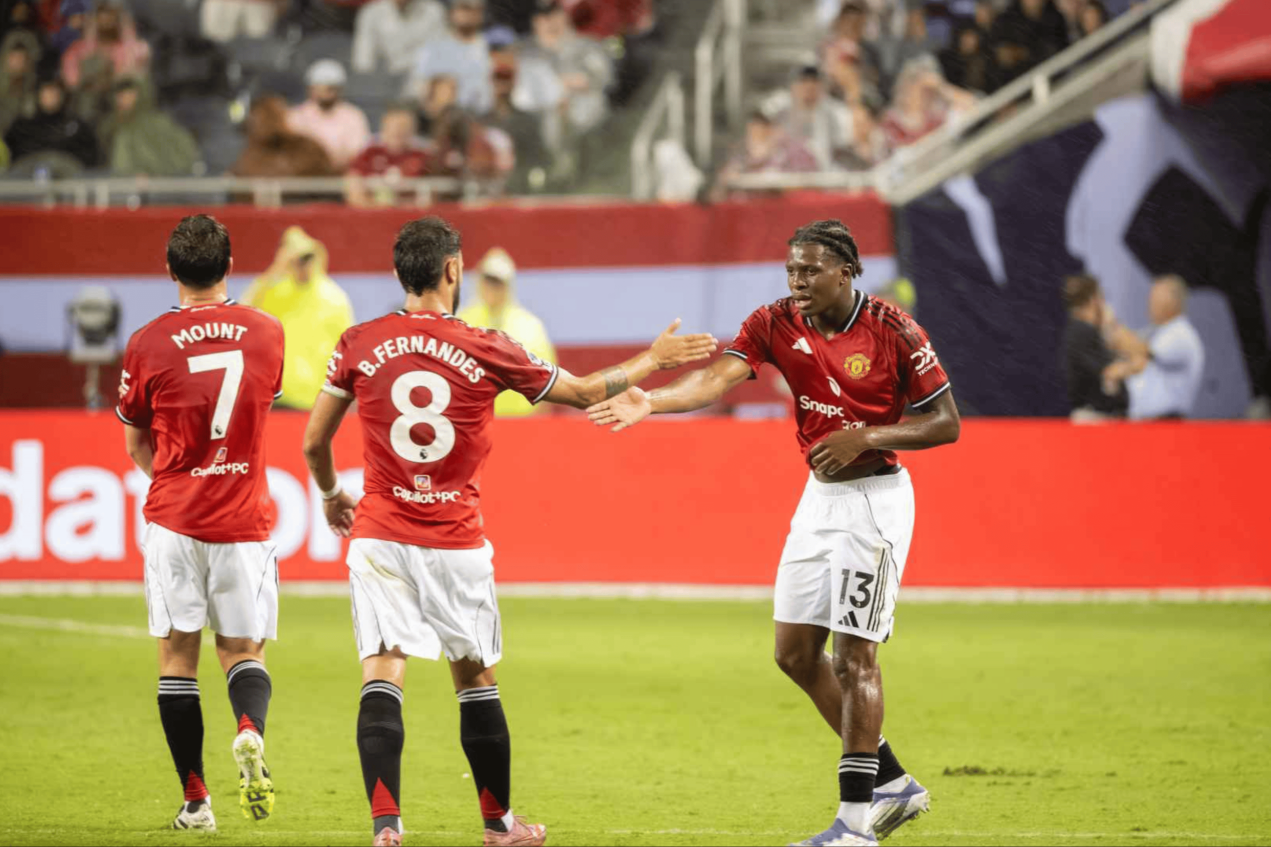 狼队大胜伯恩茅斯，展现强大实力