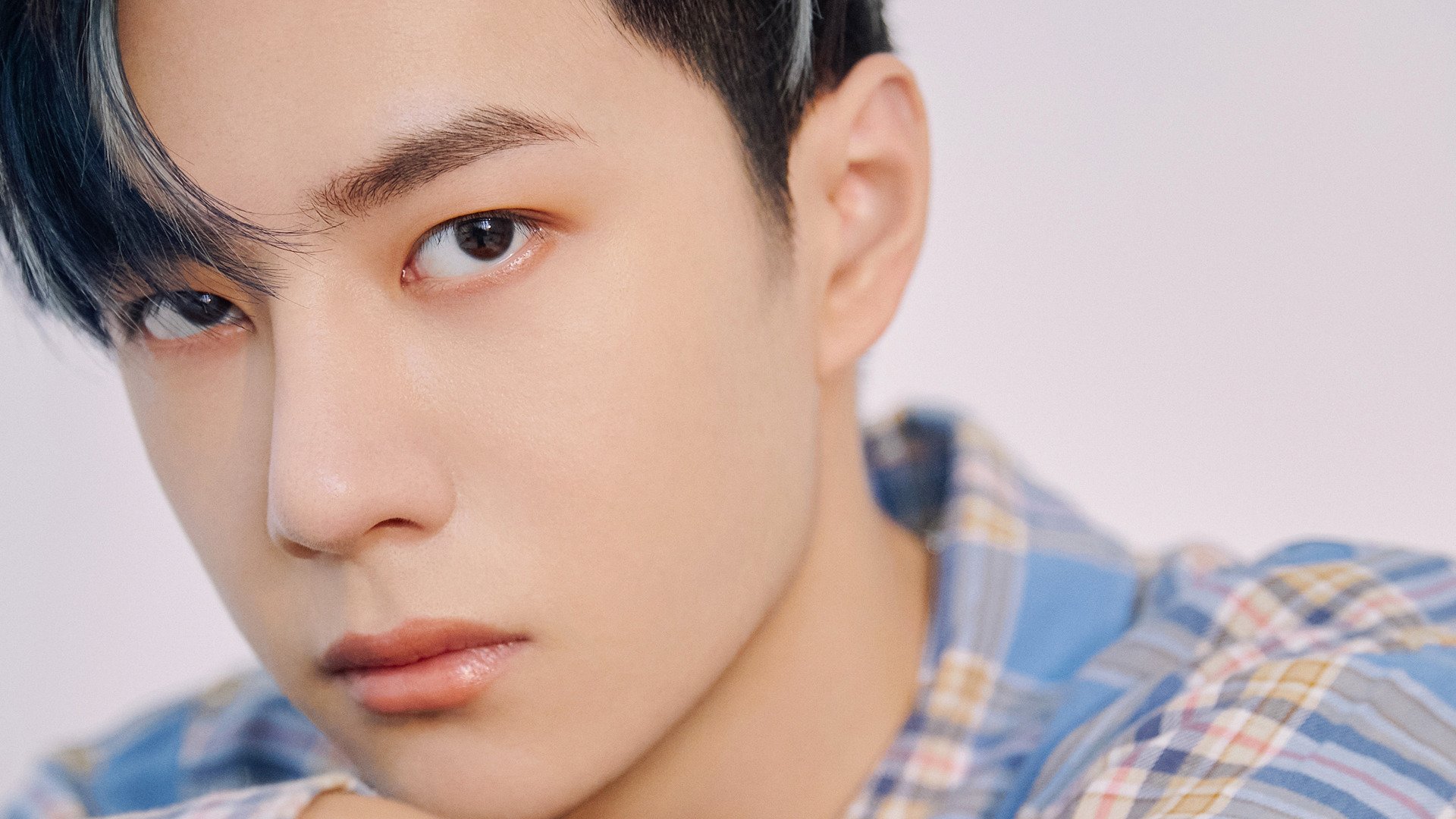 孤星闪耀安联，伊萨克压制级发挥书写北欧童话，比利时三球压制芬兰神话破灭