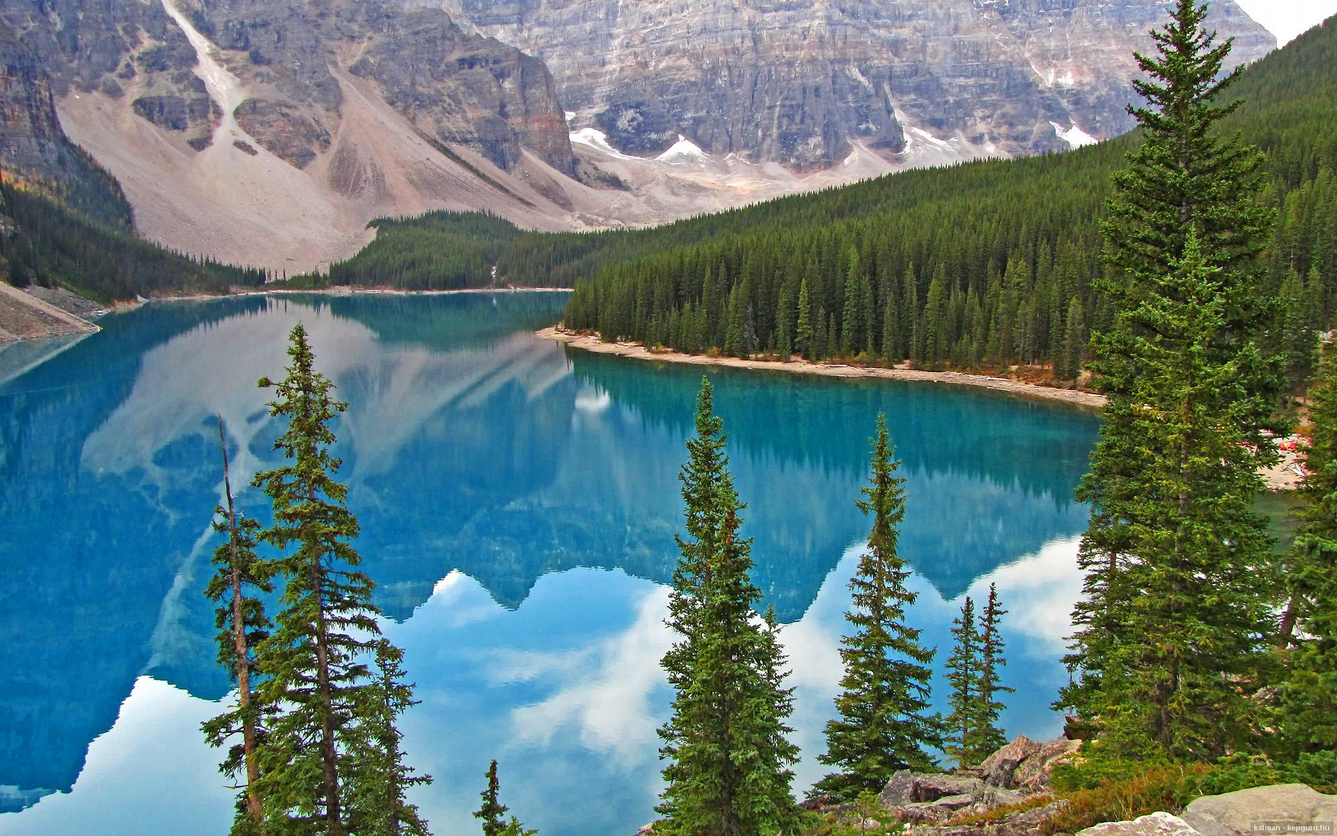 两个黄昏的对抗与一个清晨的升起